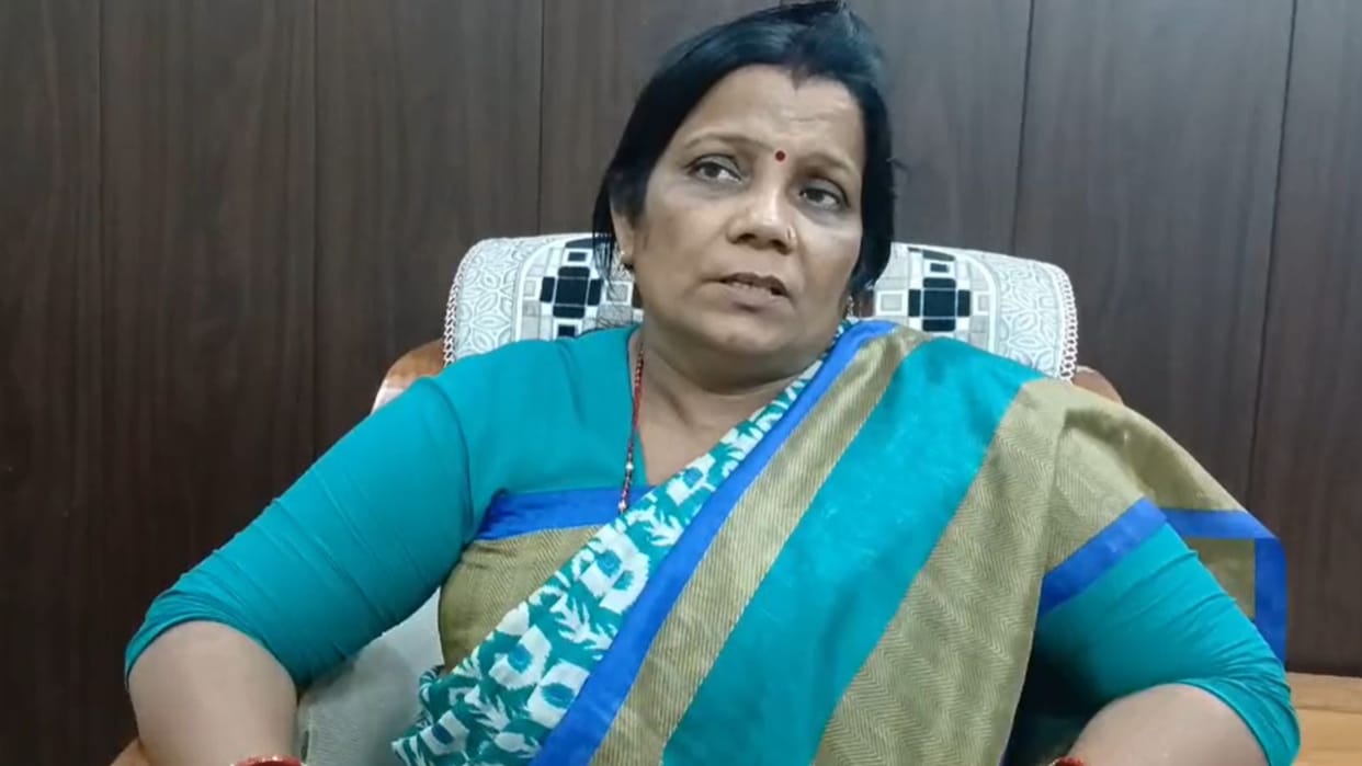 State Women Commission holds public hearing in Chandauli and directs resolution of women grievances