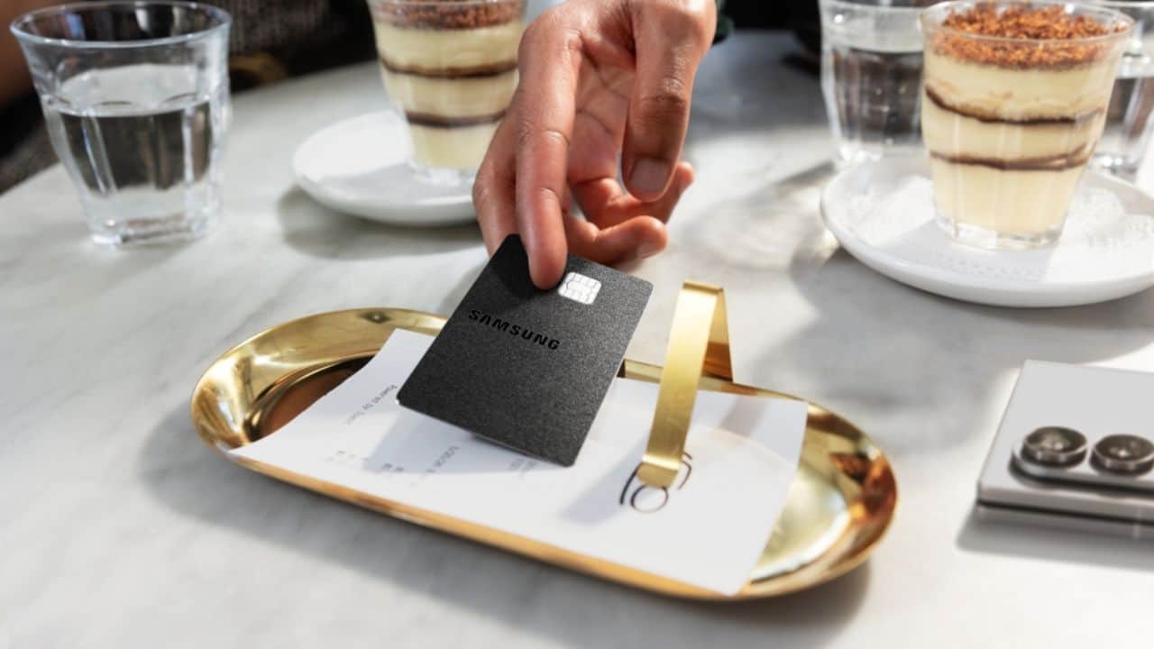 samsung galaxy card launch first credit card cashback benefits wallet tech news hindi