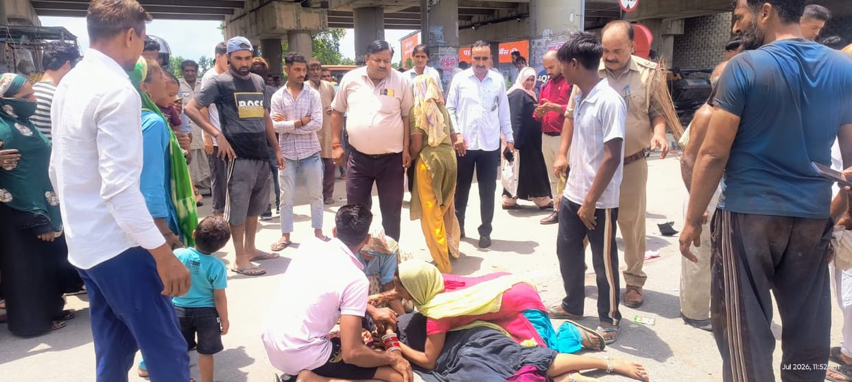 Shsmli: Woman Killed, Nephew Injured After Roadways Bus Hits Bike In Shamli