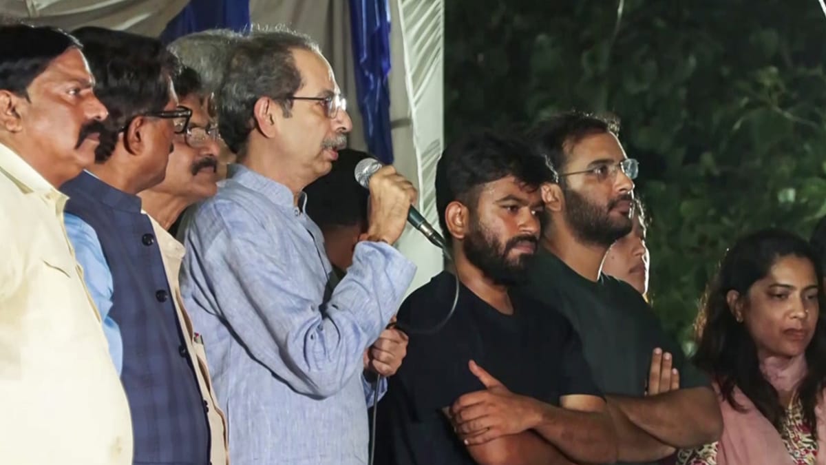 CJP जंतर-मंतर पर एकजुट: 'कॉकरोच' को उद्धव ठाकरे, कांग्रेस समेत अन्य दलों का साथ, पीएम आवास तक पहुंचे आक्रोशित