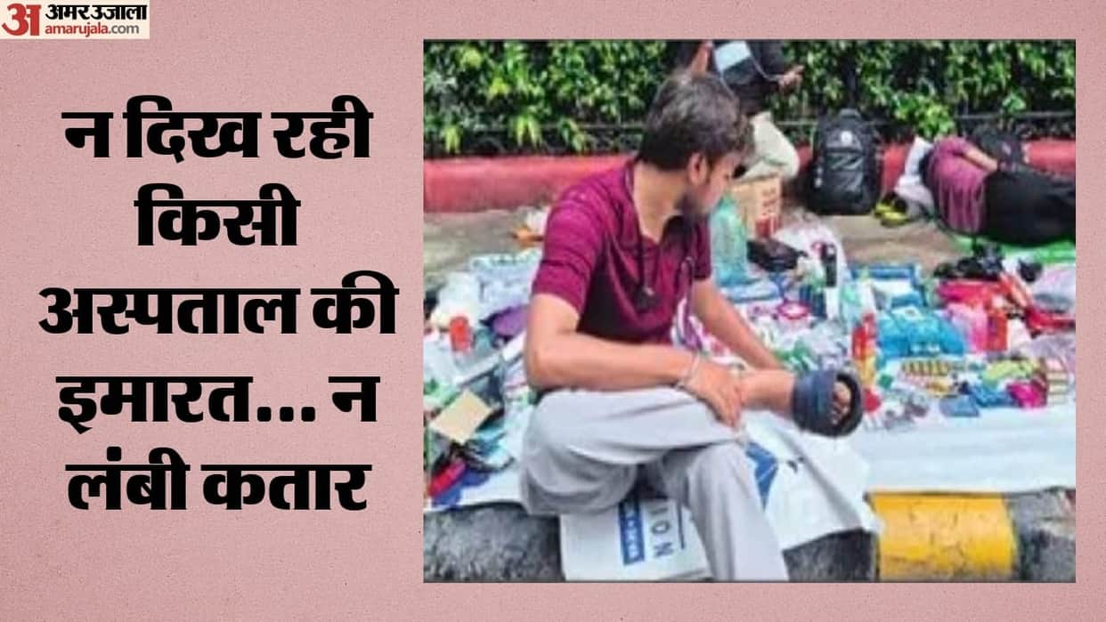 amidst the protests: Here, injured police personnel and protesters are getting their wounds dressed