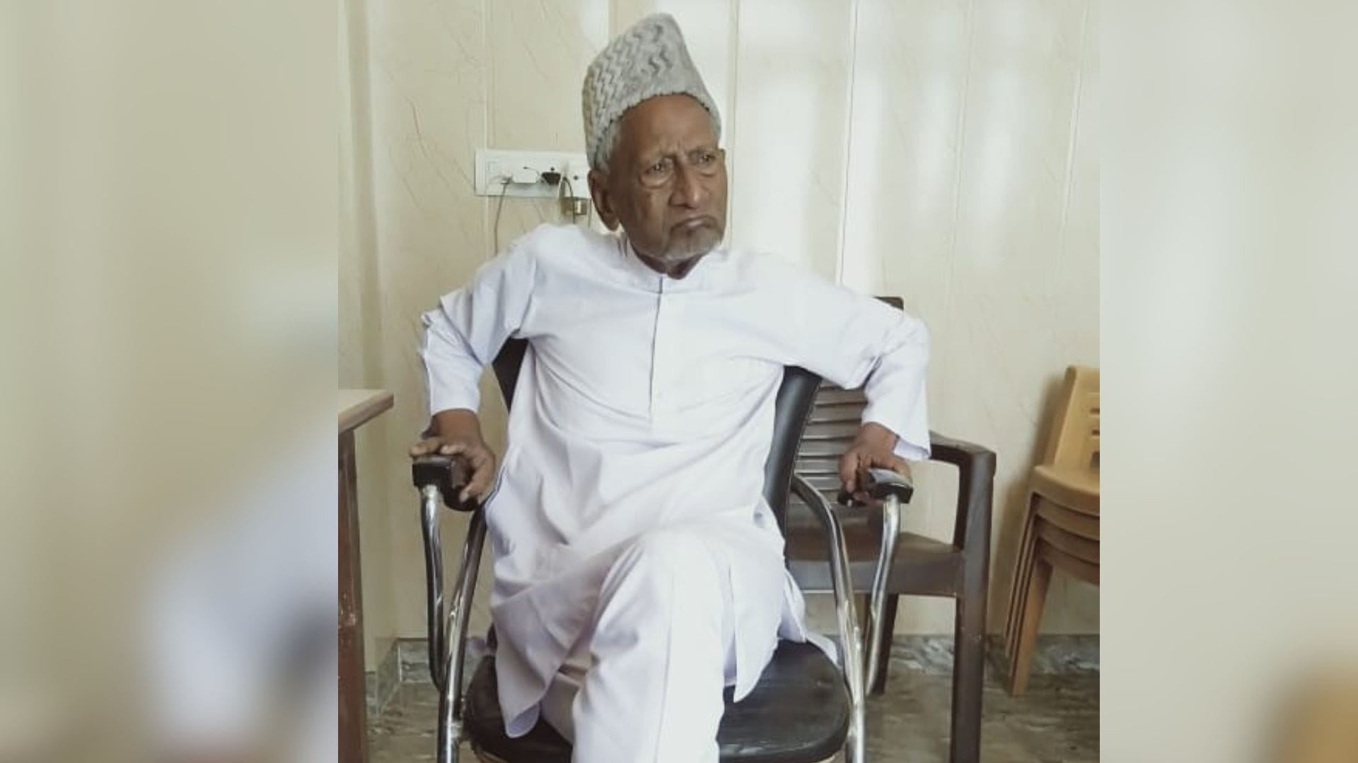 story of SP leader Alam Badi Azmi five-time MLA from Nizamabad seat in azamgarh