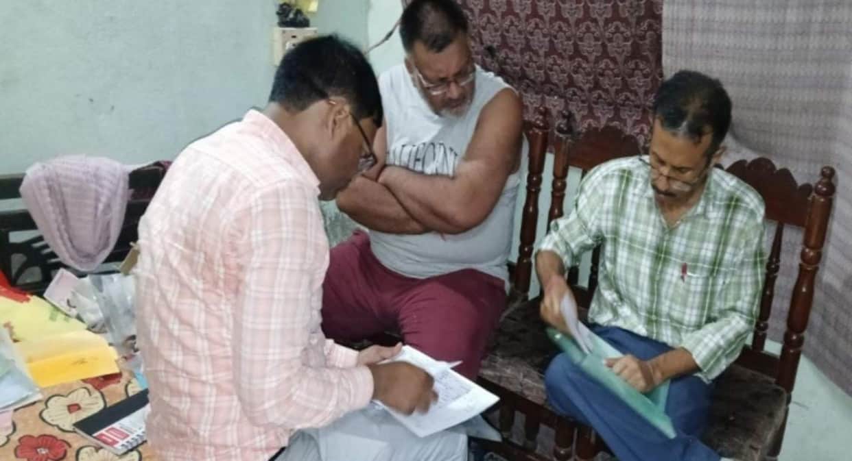 bihar vigilance raid shivanand kumar singh disproportionate assets bhojpur garhani veterinary hospital