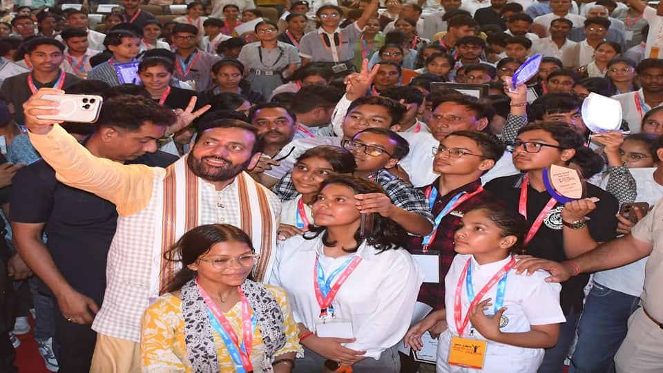 Faces of meritorious students lit up after being honored by CM Saini; they also took selfies after the event