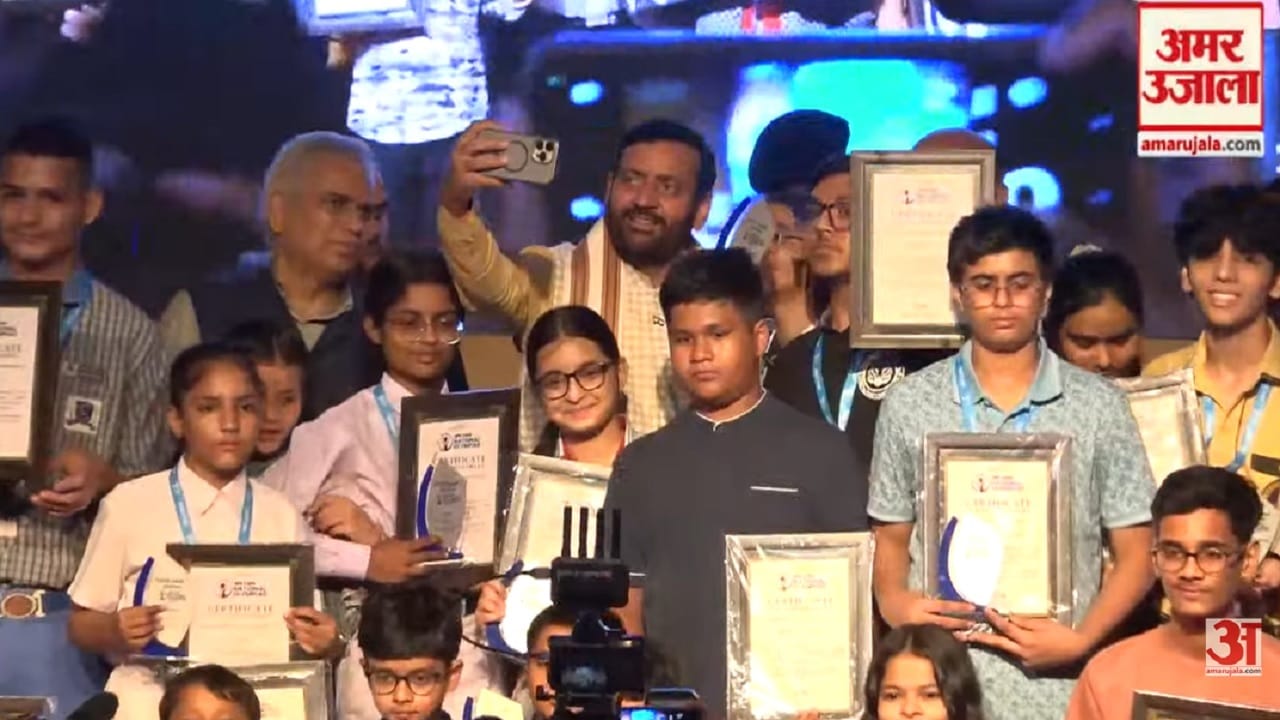 अमर उजाला मेधावी छात्र सम्मान समारोह में पहुंचे सीएम नायब सैनी
