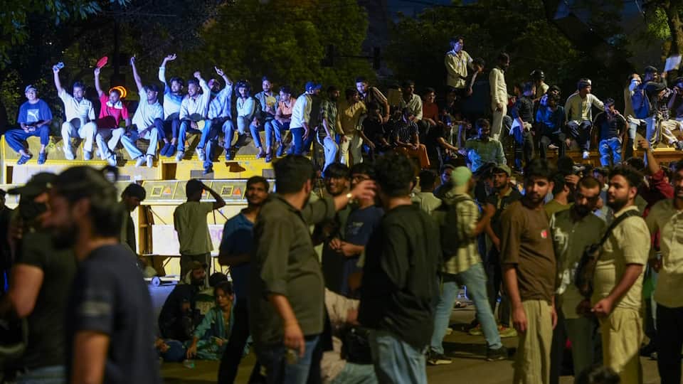 Ground Report: That night at Jantar Mantar when even exhaustion gave up