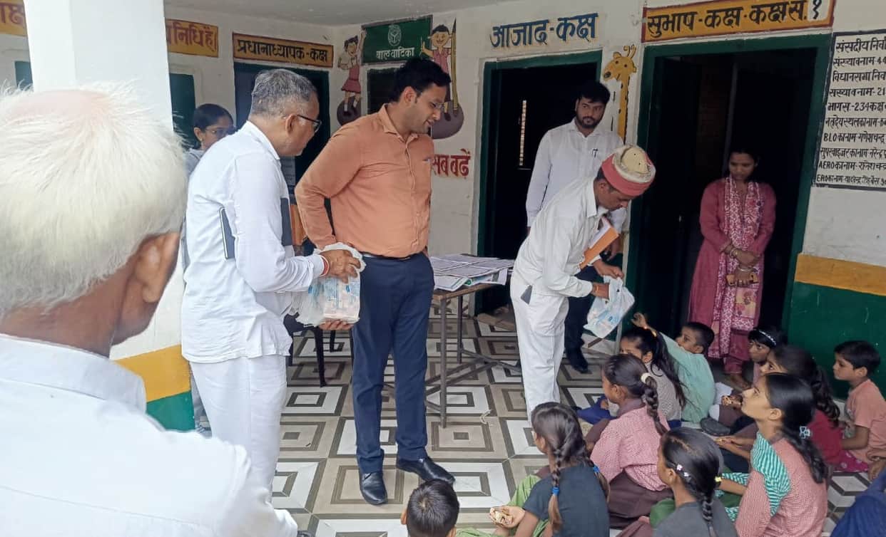 Kanpur CDO and BSA conducted surprise inspections of several villages reprimanded officials over shortcomings