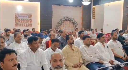 Kanpur Message of trader unity resonates at Meghotsav 2026 call to enter politics emphasis on fight for rights