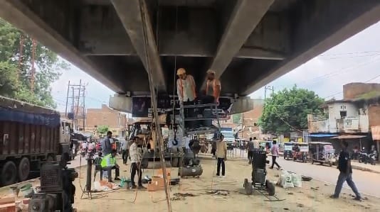 Kanpur Load testing begins on the Ghatampur overbridge team is assessing the strength of the new slab