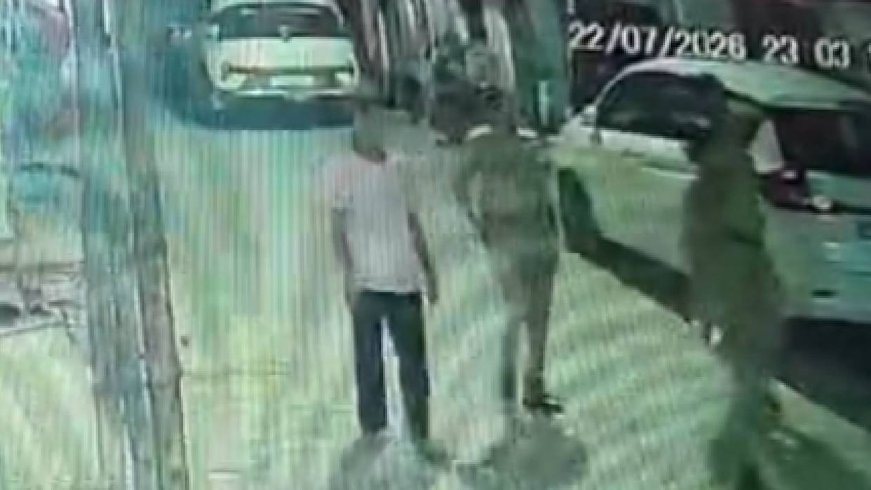 BJP infighting in Shravasti exposed Police visited a female leader's home at 11 PM after she sought a ticket