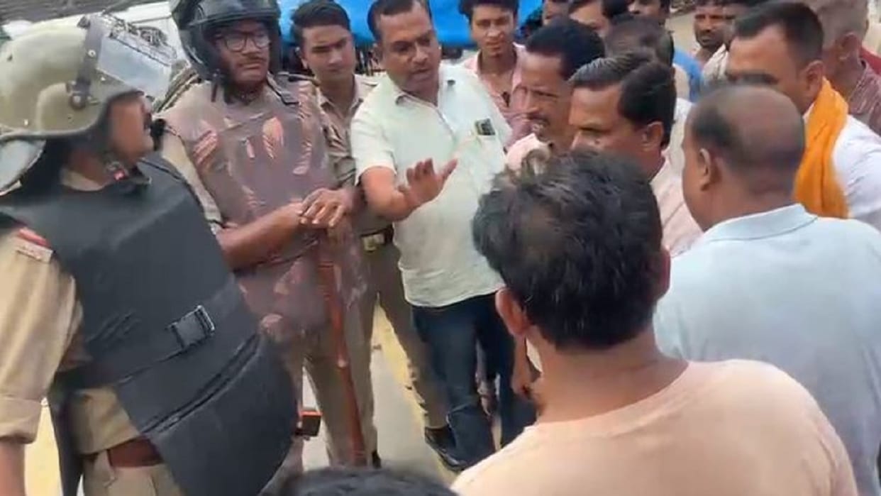 Outrage over the demolition of Ramlila Maidan wall BJP booth presidents announce to resign