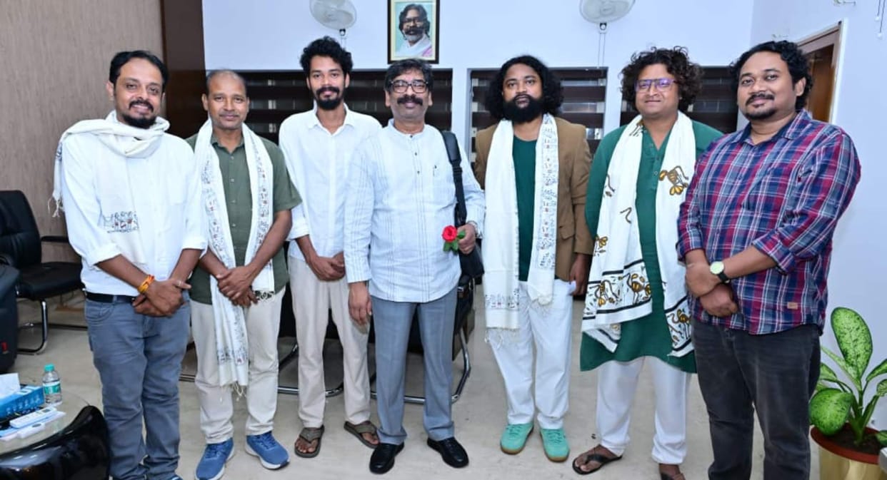 jharkhand chief minister hemant soren meets award winning filmmakers film development support