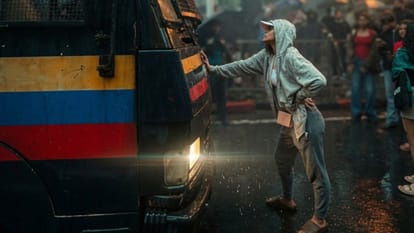 who is rhiya ahir mumbai based model blocked police van route amid CJP protest