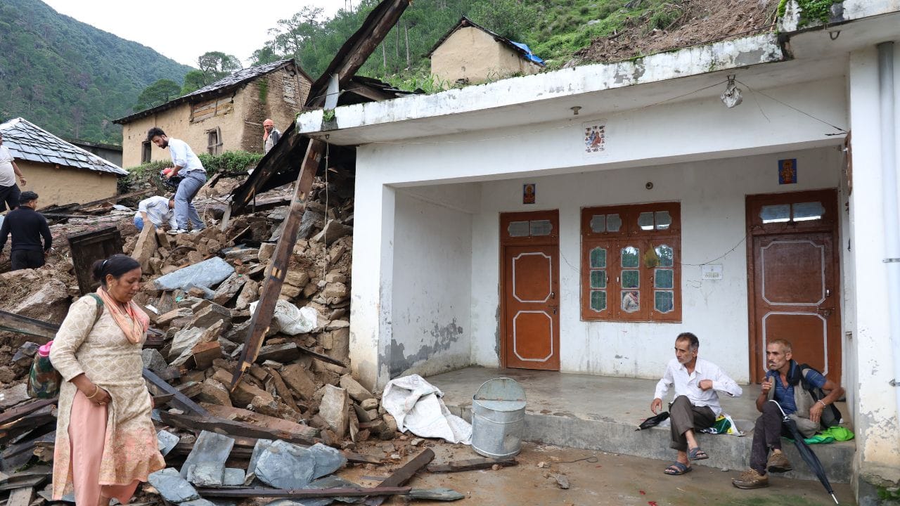 kangra cloudburst garhgoon bhangar villages destroyed spaida evacuated
