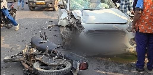 Speeding Car Hits Man in Agra, Victim Thrown 15 Feet Dies in Hospital