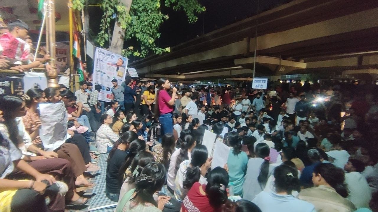 शाम के समय छात्रों की संख्या में बहुत इजाफा हो जाता है।