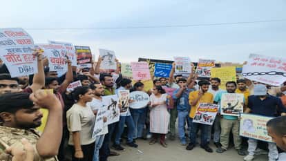 Student organizations launch a protest and hold a march of outrage against the lathi-charge on students