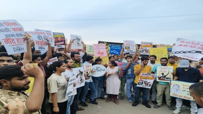 Student organizations launch a protest and hold a march of outrage against the lathi-charge on students