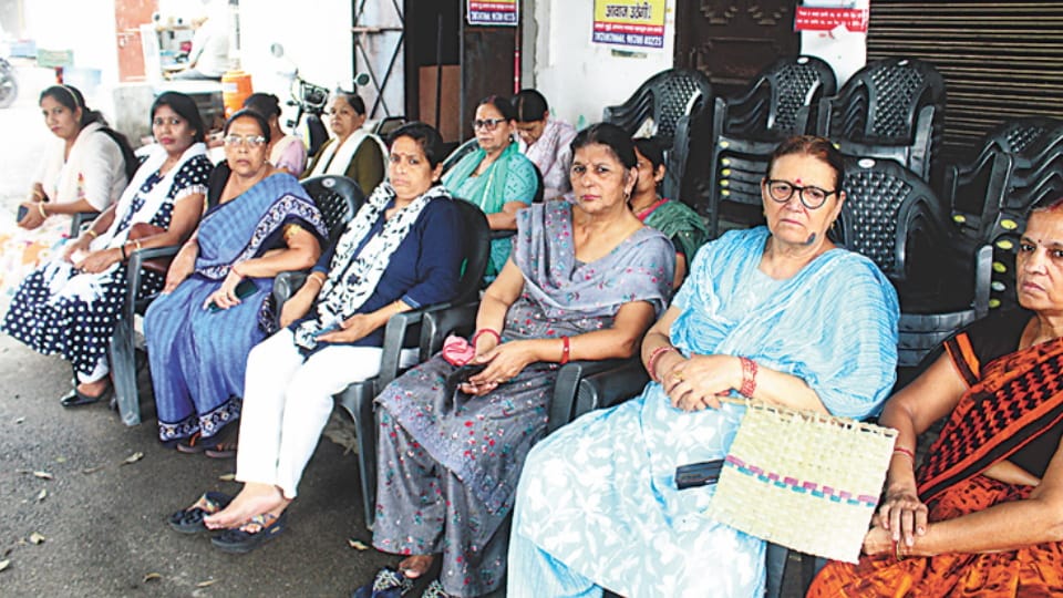 Police Watch on Women Protesters in Meerut, Kept Under House Arrest Amid Governor Visit