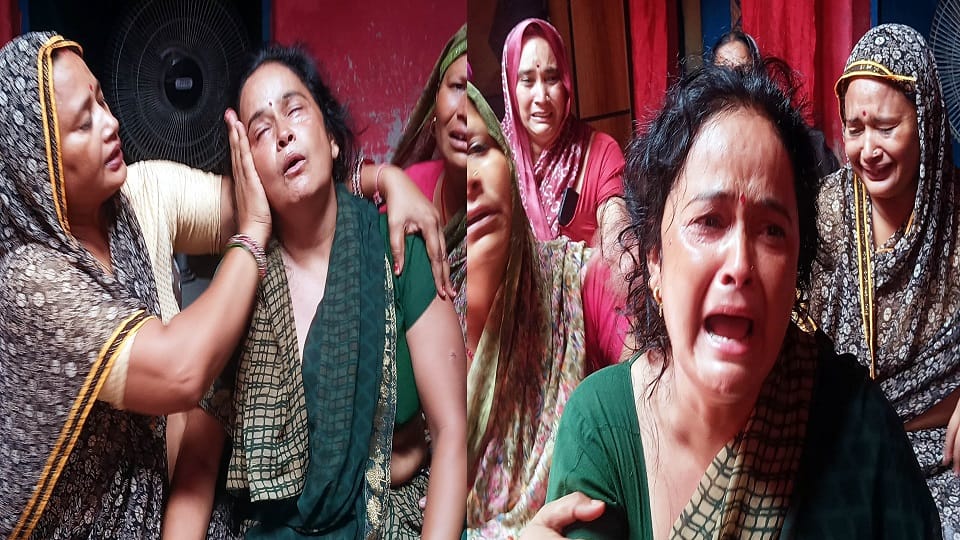 Only son commits suicide by shooting himself with his father rifle in Agra
