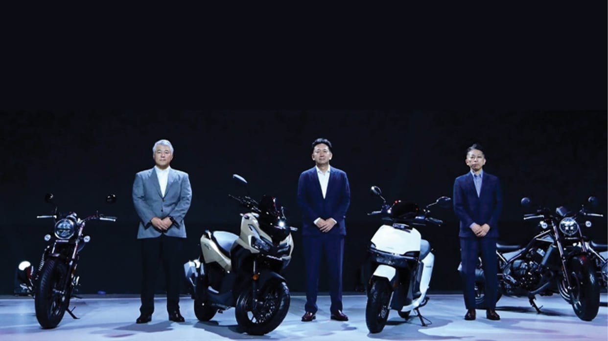 Honda QC3: लॉन्च से पहले भारत में पेश हुआ होंडा का नया इलेक्ट्रिक स्कूटर, 151 Km रेंज और स्मार्ट फीचर्स से लैस Honda QC3 Electric Scooter Unveiled in India: Check Range Battery Features Specs Details