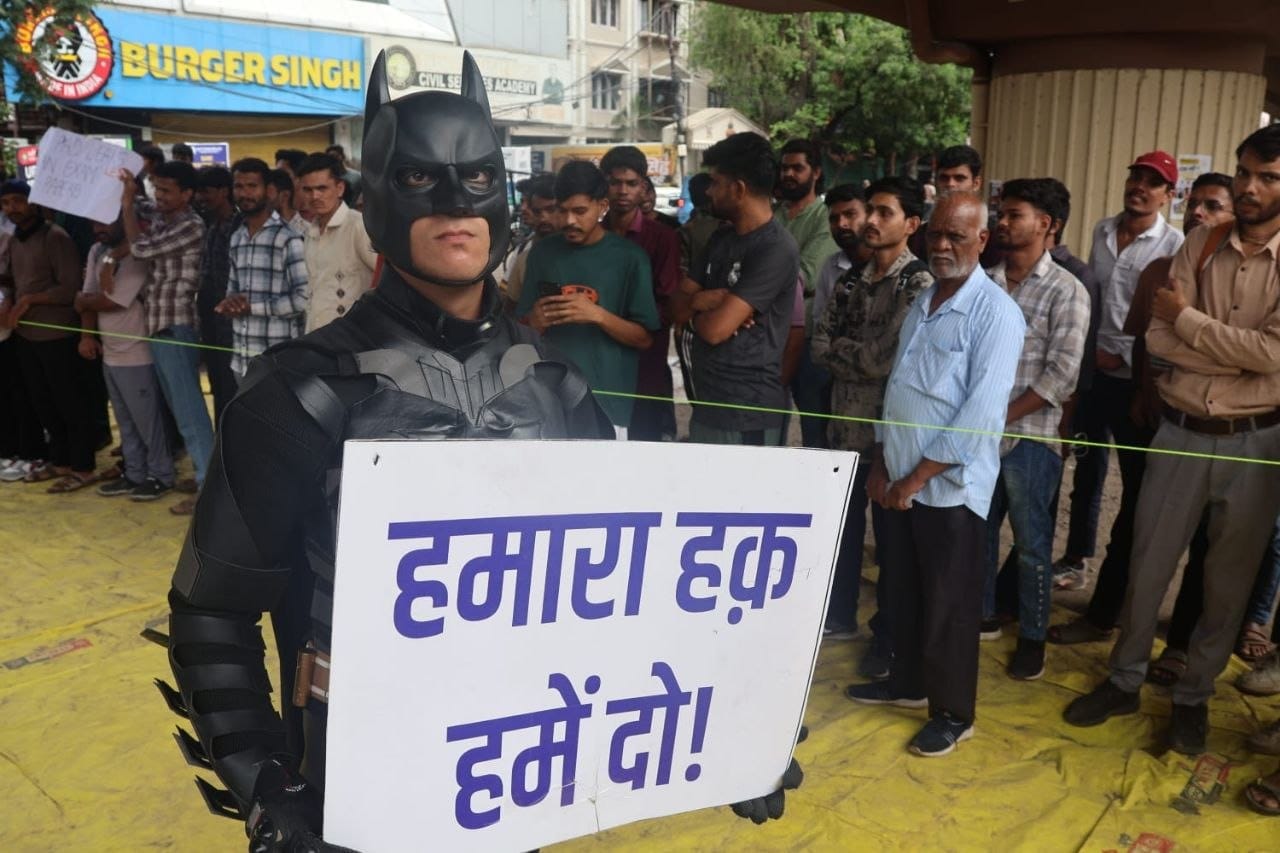 indore-news-student-protest-sonam-wangchuk-dharmendra-pradhan-resignation-demand