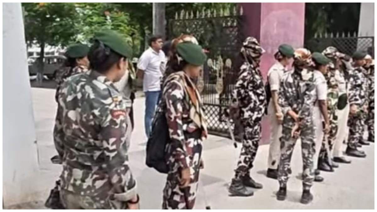 Bihar News: समस्तीपुर में छात्र आंदोलन को लेकर हाई अलर्ट, QRT तैनात; टियर गैस लॉन्चर के साथ सुरक्षा कड़ी