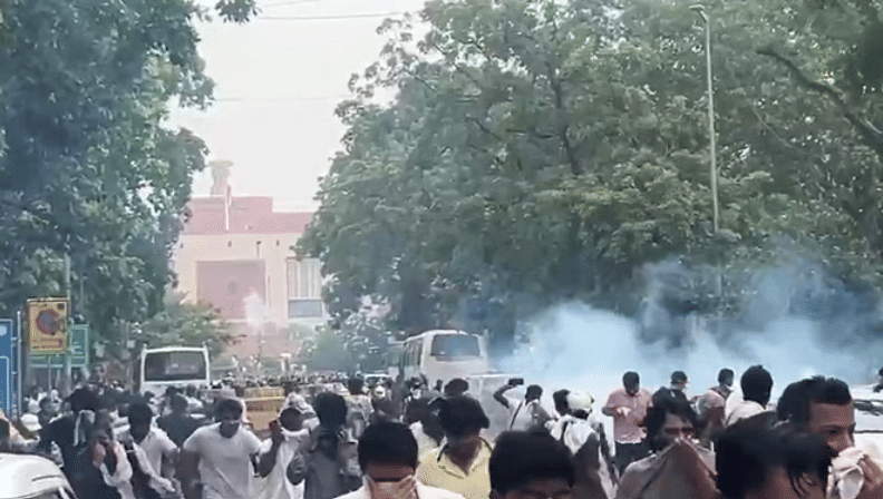 complete timeline of events at Jantar Mantar protest amidst tear gas and lathi-charges from day one to present