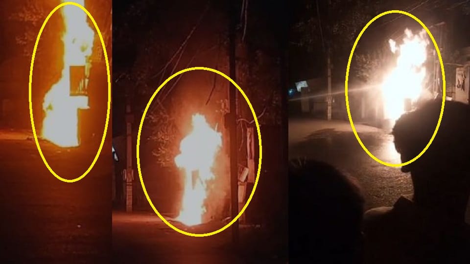 Fire breaks out in transformer at Aligarh Melrose bypass