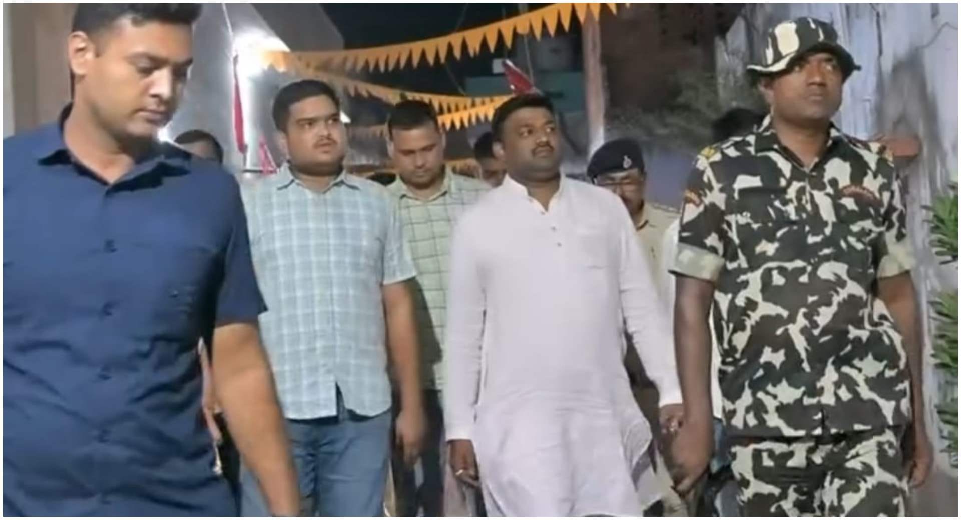 विधायक के बेटे के साथ घूमता मिला सरकारी बॉडीगार्ड