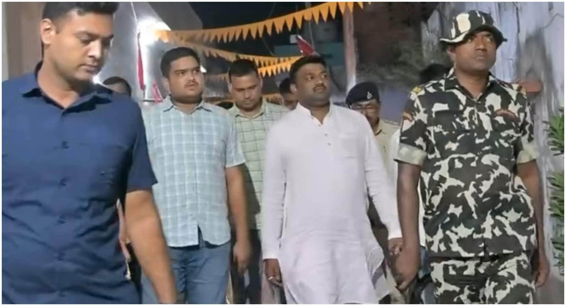 विधायक के बेटे के साथ घूमता मिला सरकारी बॉडीगार्ड