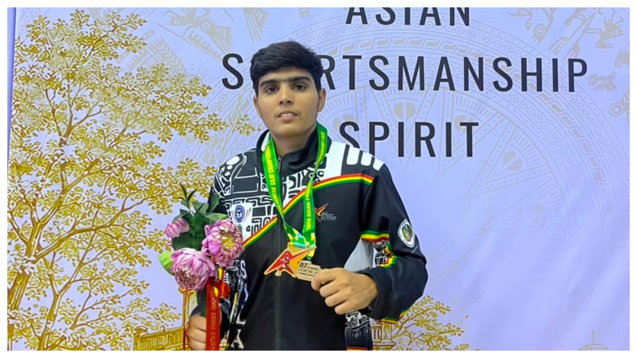 cisf player nidhi won silver in penchak silat championship in vietnam