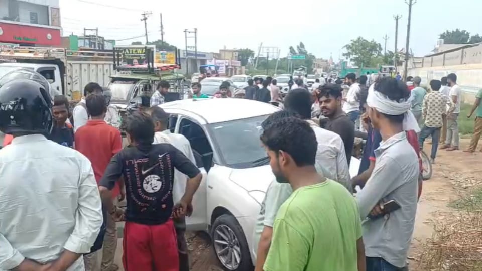 Baghpat: Speeding Truck Drags Car for 100 Metres After Collision, Seven Injured