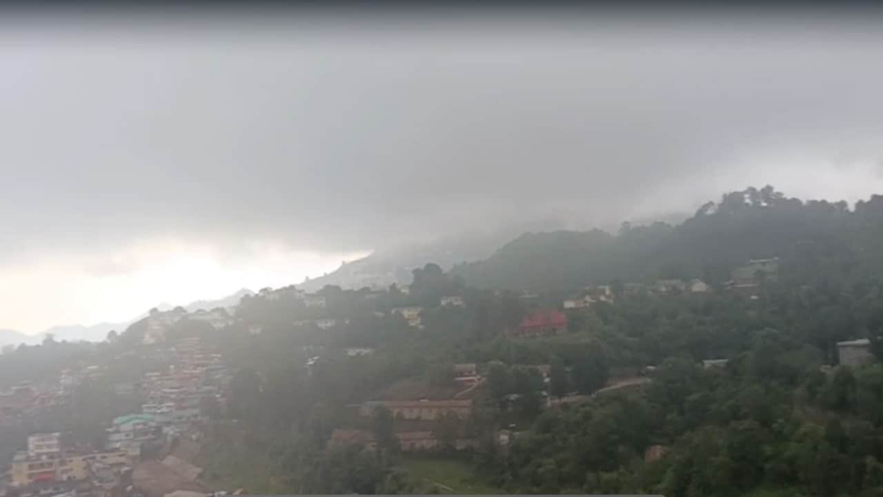 सोलन में बारिश।