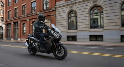 Honda ADV160 Maxi-Scooter