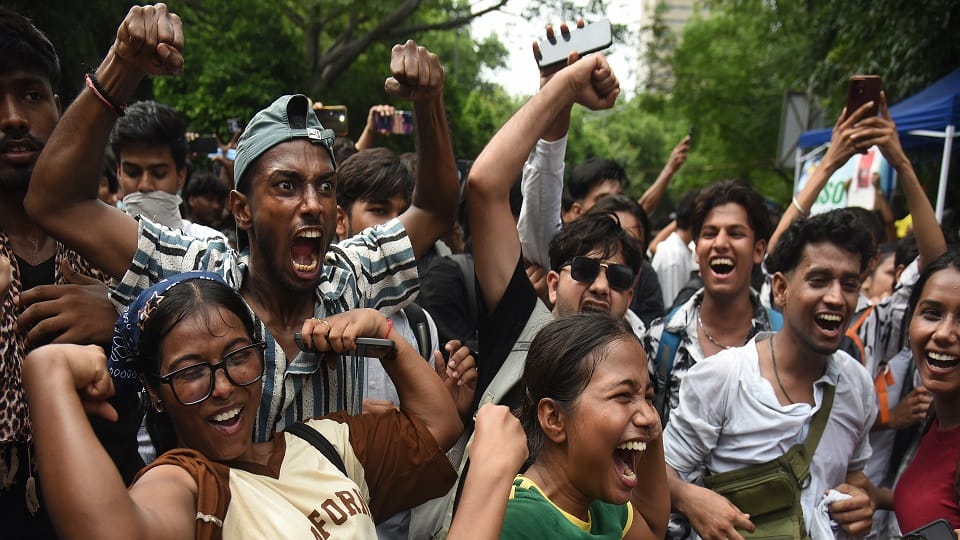 Credit War at Jantar Mantar Political parties race to claim credit protesters say We endured sun and rain