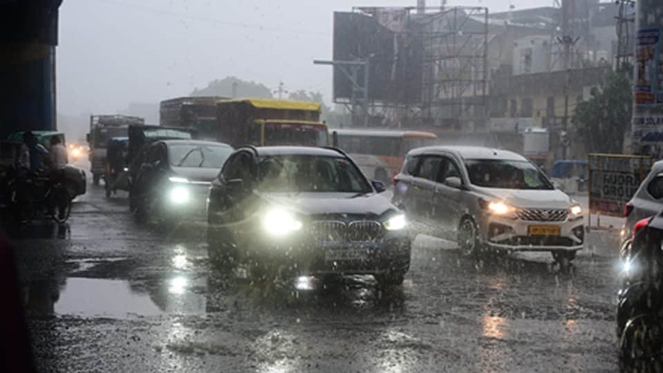 Weather Update: Weather to change this afternoon; heavy rain likely in several UP cities