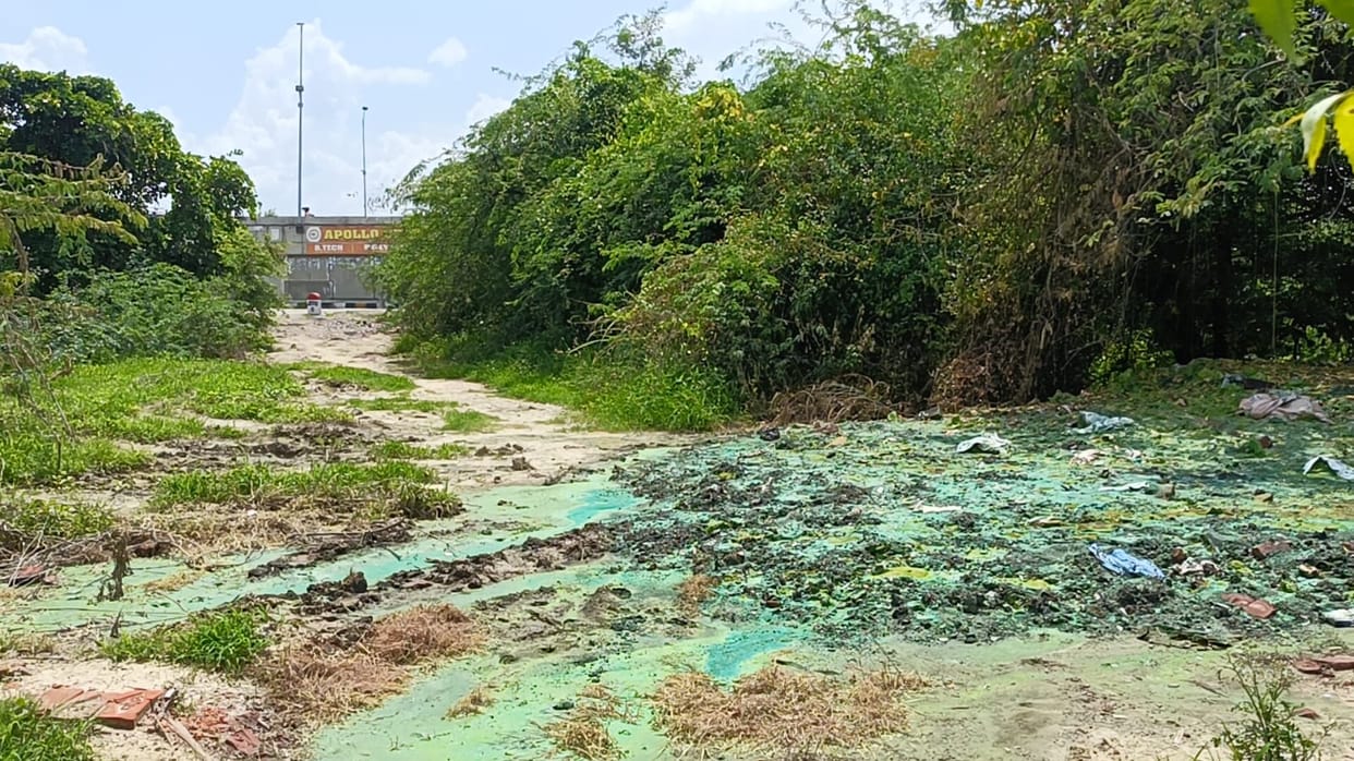 Kanpur Chromium waste crisis deepens; a dumper load of waste found by the highway in Mahua village