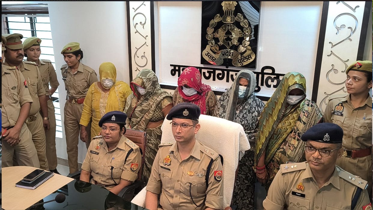 Inter-district gang of thieves busted; six arrested, including five women.