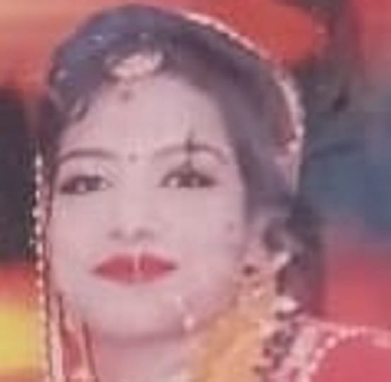 body of a married woman found hanging from a fan with the help of a scarf in kashipur