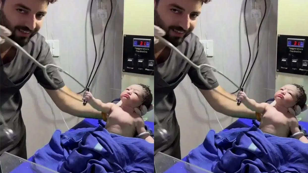 Little Newborn Baby Goes Viral and Refuses to Let Go of Doctors Stethoscope video viral
