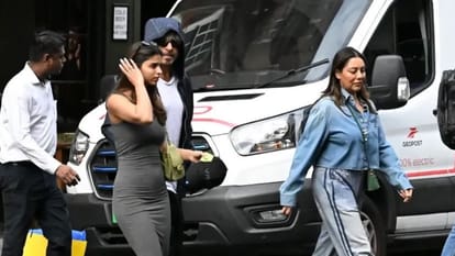 Shah Rukh Khan Enjoys Family Time In London PHOTOS Go Viral Amid Criticism Over His Silence On Students Protes
