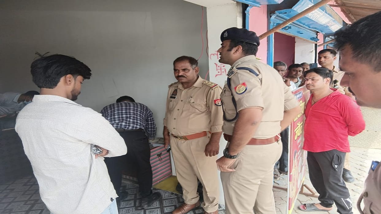 Theft worth Rs 24 lakh at a jewellery shop in Tilhar Shahjahanpur