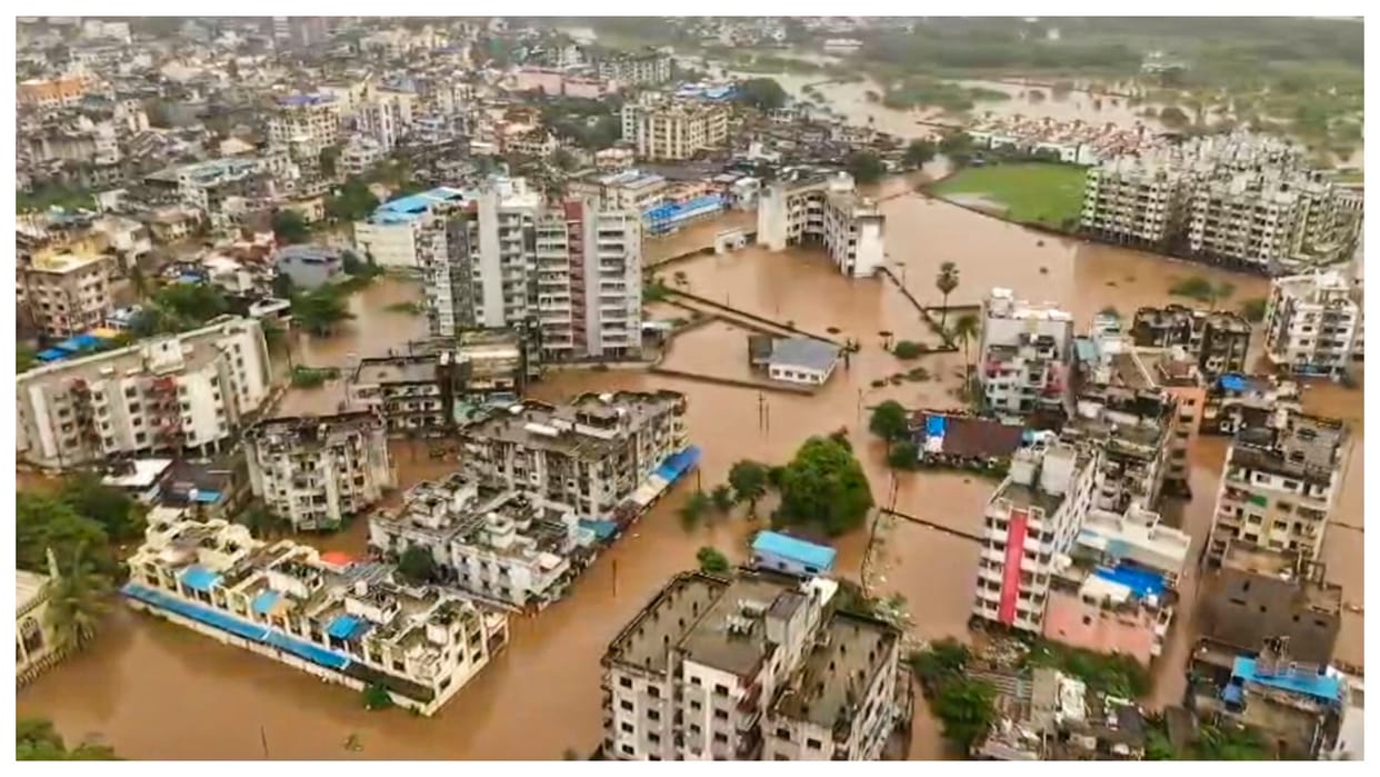 heavy rain weather forecast for gujarat bihar bengal know delhi ncr