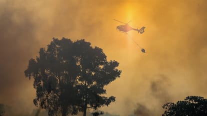 France Spain battle wildfires many peoples forced to flee homes Tour de France route also been changed