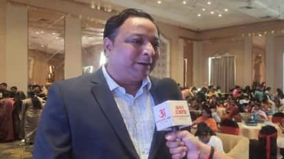 Expert shares investment mantras with women at the Stree Shakti Samriddhi program  in Bareilly