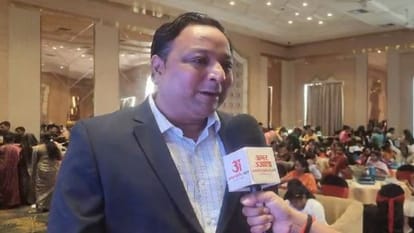 Expert shares investment mantras with women at the Stree Shakti Samriddhi program  in Bareilly