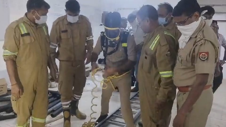 Two people died of suffocation due to toxic gas in an STP tank