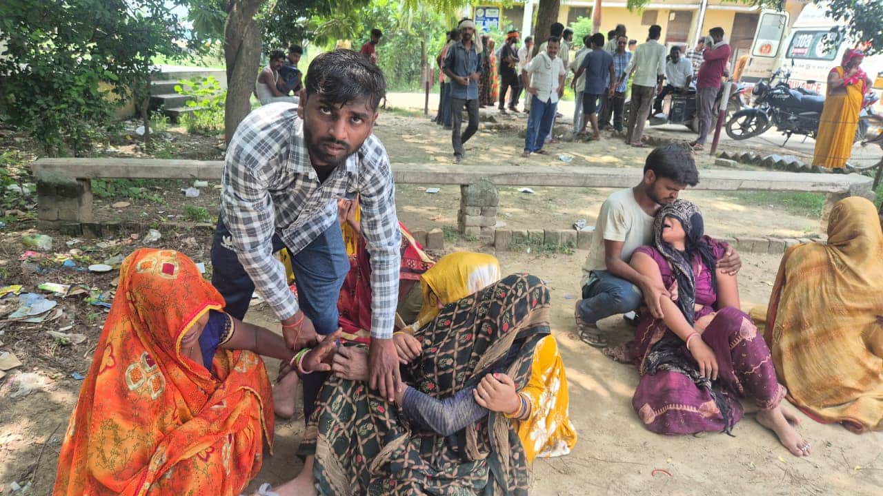 Farrukhabad Two motorcycles collided family lost  only son mourning prevails deaths of two people