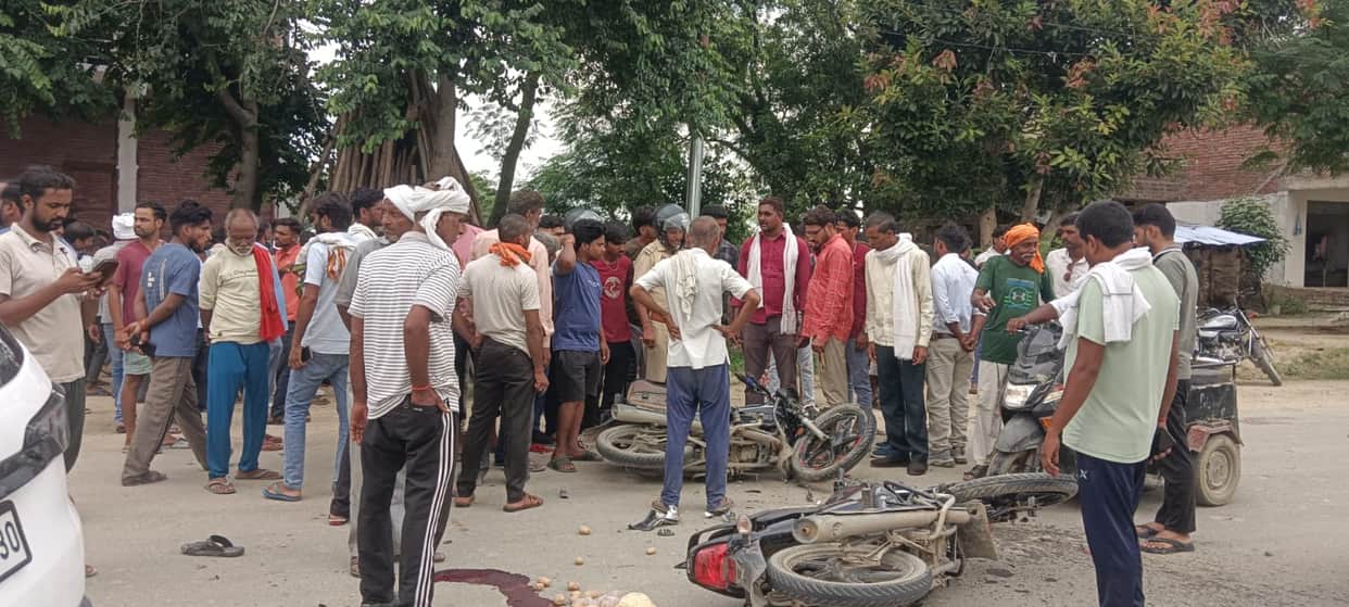 Farrukhabad Two motorcycles collided family lost  only son mourning prevails deaths of two people